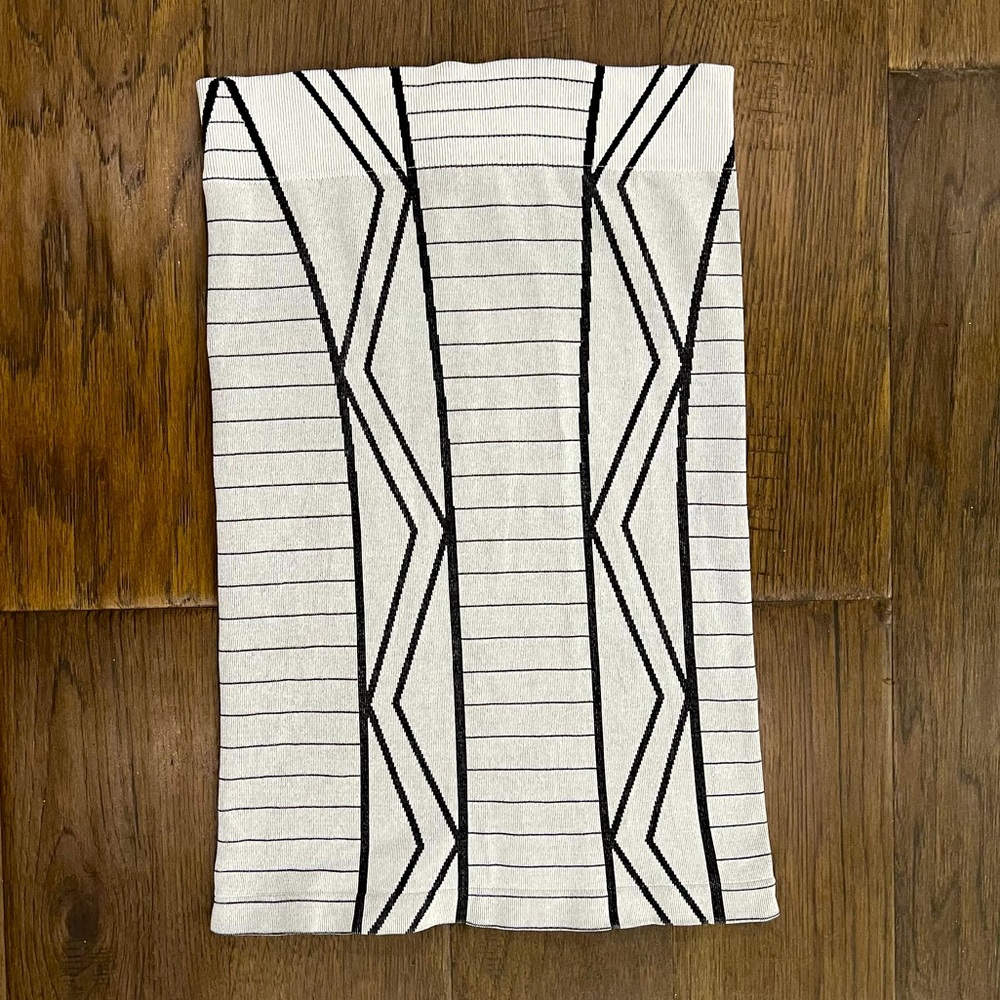 BCBGeneration Skirt - Picture 2 of 7